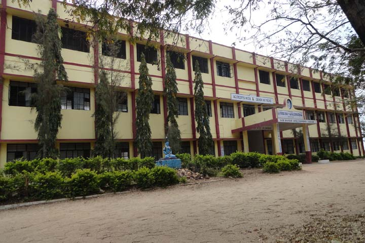https://cache.careers360.mobi/media/colleges/social-media/media-gallery/15470/2021/4/6/Campus View of Shri Shankar Arts and Commerce College Navalgund_Campus-View.png
